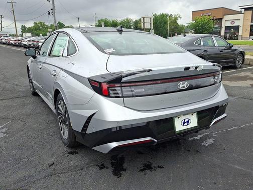 Aero Silver 2025 Hyundai SONATA Hybrid Limited