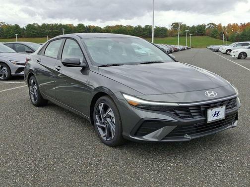 2025 Hyundai ELANTRA Sport