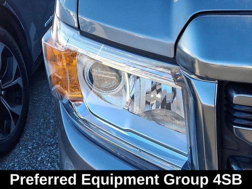 Satin Steel Metallic 2022 GMC Canyon AT4