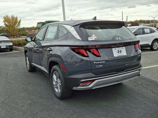 2025 Hyundai TUCSON SE