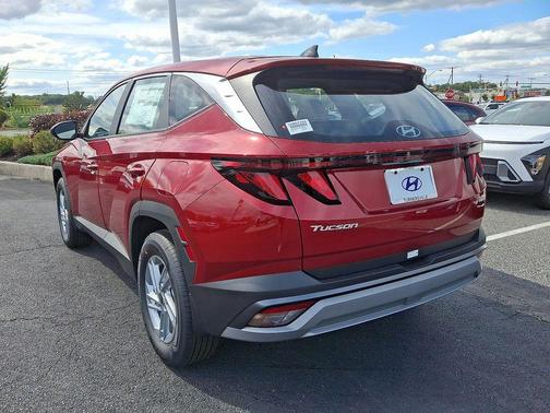 2025 Hyundai TUCSON SE
