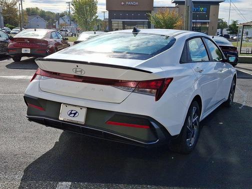 2025 Hyundai ELANTRA Sport