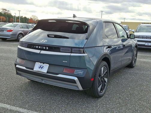 2026 Hyundai IONIQ 5 SE