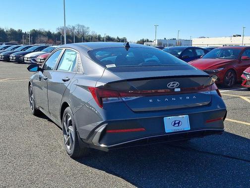 2025 Hyundai ELANTRA Sport