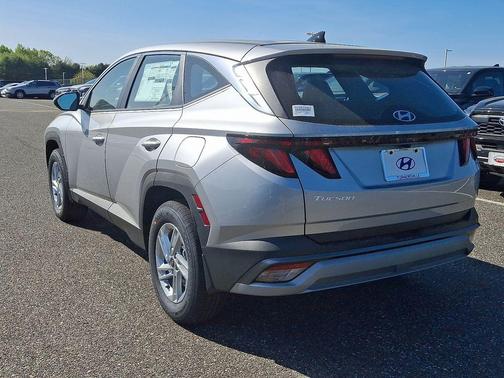 2025 Hyundai TUCSON SE