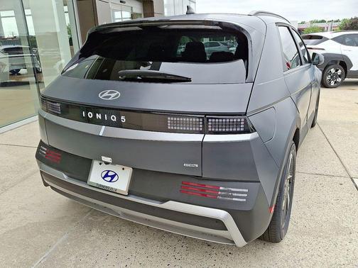 2025 Hyundai IONIQ 5 SEL