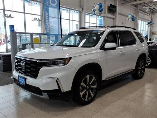 2025 Honda Pilot Touring 8-Passenger
