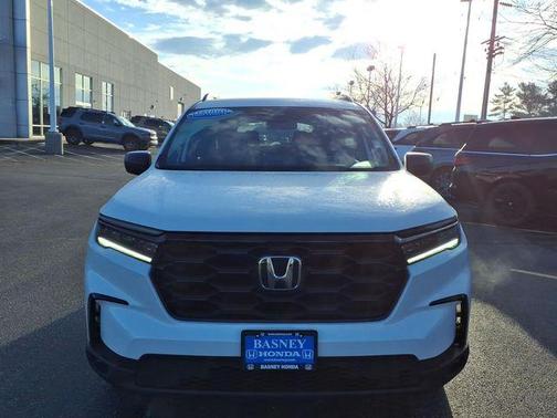 2023 Honda Pilot AWD Sport