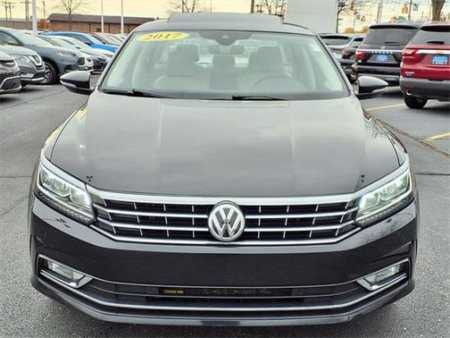 2017 Volkswagen Passat 1.8T SEL Premium