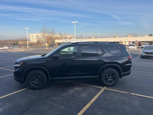 2025 Honda Pilot TrailSport