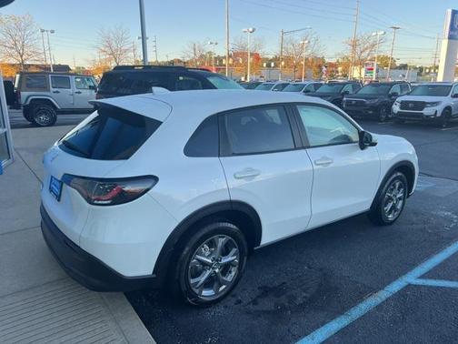 2026 Honda HR-V LX