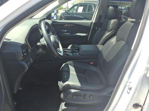 Platinum White Pearl 2023 Honda Pilot Touring 8-Passenger