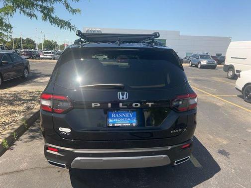Crystal Black Pearl 2026 Honda Pilot Elite