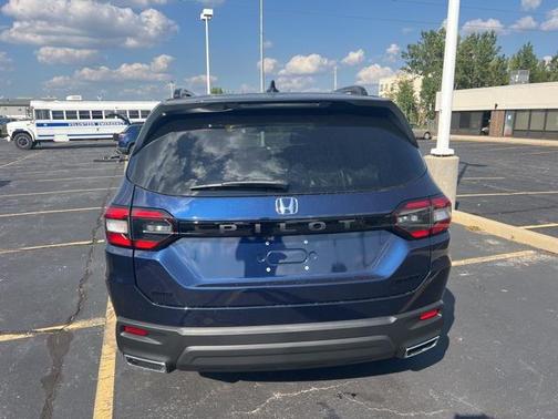 2025 Honda Pilot Sport