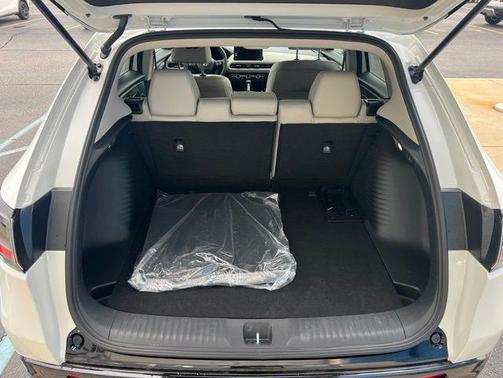 Platinum White Pearl 2027 Honda HR-V EX-L
