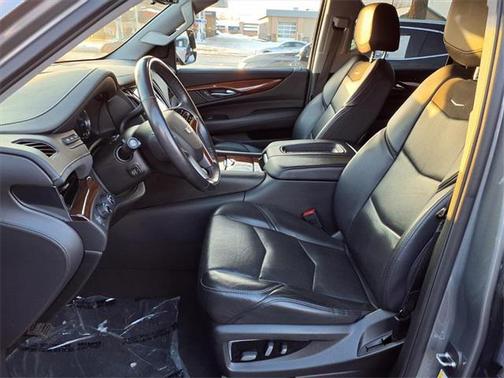 2018 Cadillac Escalade Luxury