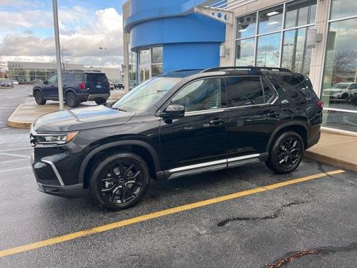 2025 Honda Pilot Touring 8-Passenger