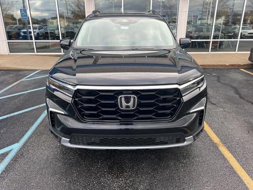 2025 Honda Pilot Touring 8-Passenger