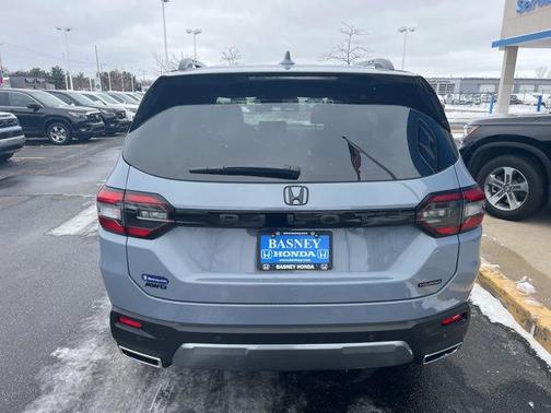 2026 Honda Pilot Touring 8-Passenger