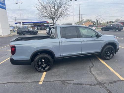 2025 Honda Ridgeline Black
