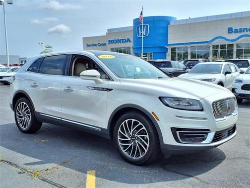 2019 Lincoln Nautilus Reserve