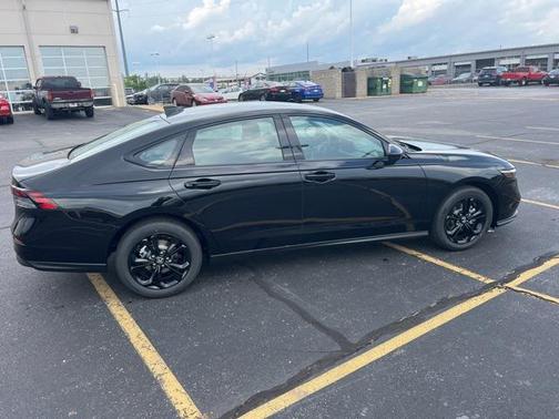 2025 Honda Accord Sport SE 1.5T