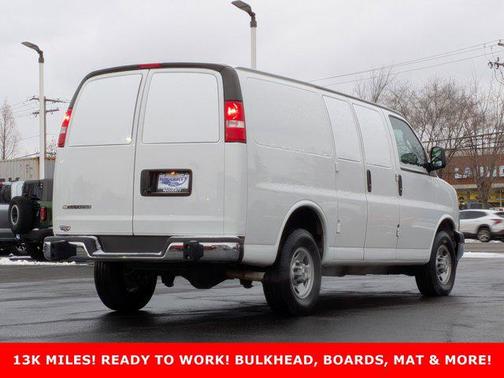 2024 Chevrolet Express 2500 RWD 2500 Regular Wheelbase WT