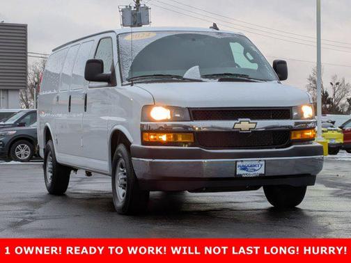 2024 Chevrolet Express 2500 RWD 2500 Regular Wheelbase WT
