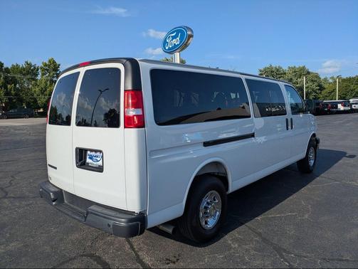 Summit White 2025 Chevrolet Express 3500 RWD 3500 Extended Wheelbase LT