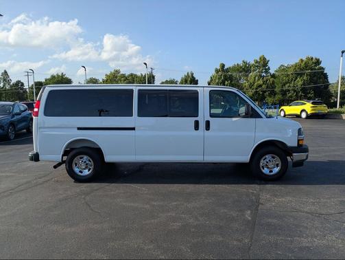 Summit White 2025 Chevrolet Express 3500 RWD 3500 Extended Wheelbase LT