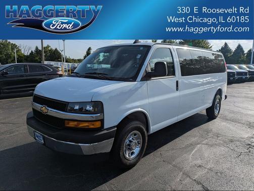 Summit White 2025 Chevrolet Express 3500 RWD 3500 Extended Wheelbase LT