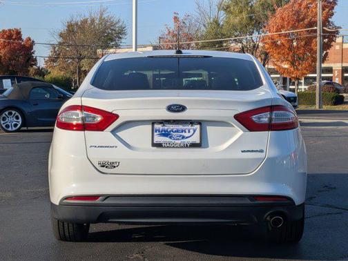 2016 Ford Fusion Hybrid S
