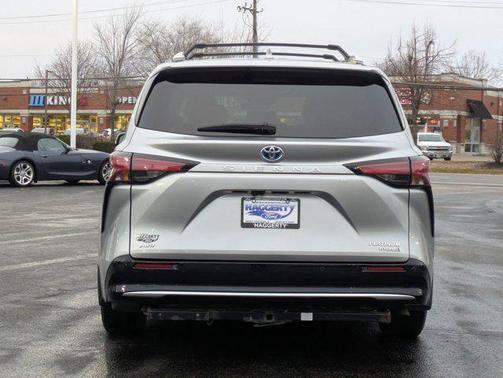 2021 Toyota Sienna Platinum