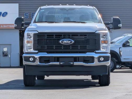 OXFORD WHITE 2026 Ford F-250 XL