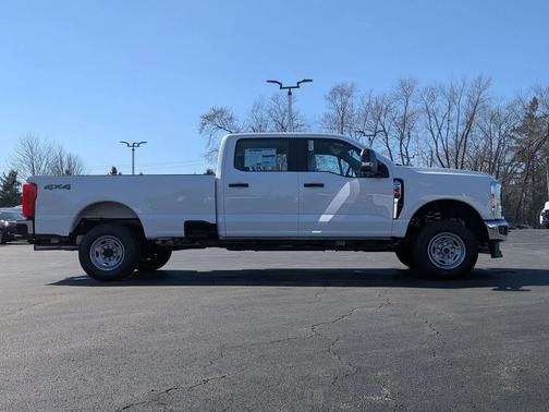 OXFORD WHITE 2026 Ford F-250 XL