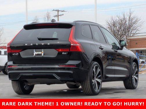 2023 Volvo XC60 B6 Ultimate Dark Theme