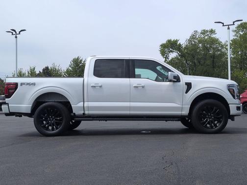 Star White Metallic Tri-Coat 2026 Ford F-150 Lariat