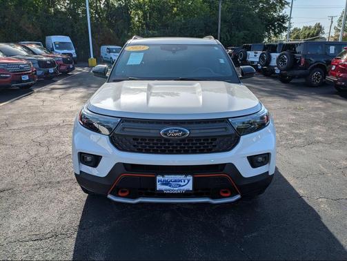 Star White Metallic Tri-Coat 2023 Ford Explorer Timberline
