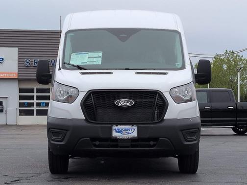 Oxford White 2026 Ford Transit-250 Base