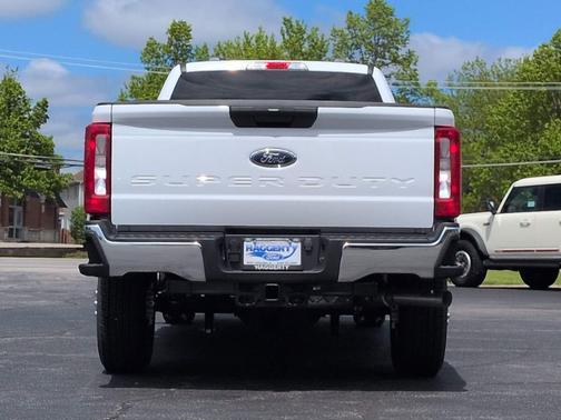 OXFORD WHITE 2026 Ford F-250 XLT