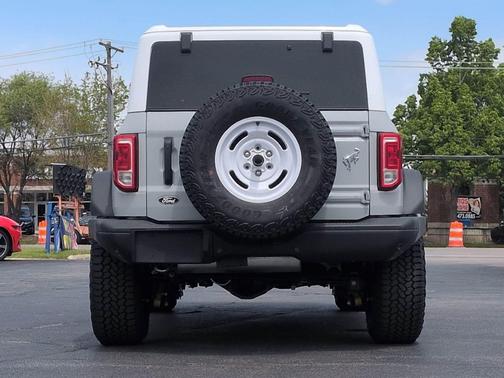 AVALANCHE GRAY 2026 Ford Bronco Heritage Edition
