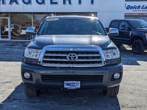 Photo 2 of 32 of 2017 Toyota Sequoia Limited