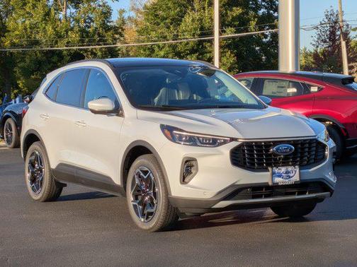 2026 Ford Escape Platinum