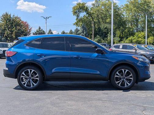 2022 Ford Escape SE