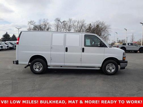 2022 Chevrolet Express 2500 RWD 2500 Regular Wheelbase WT