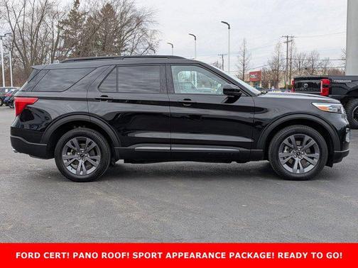 AGATE BLACK METALLIC 2024 Ford Explorer XLT