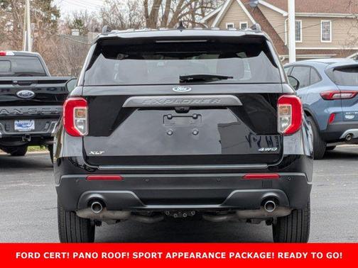 AGATE BLACK METALLIC 2024 Ford Explorer XLT