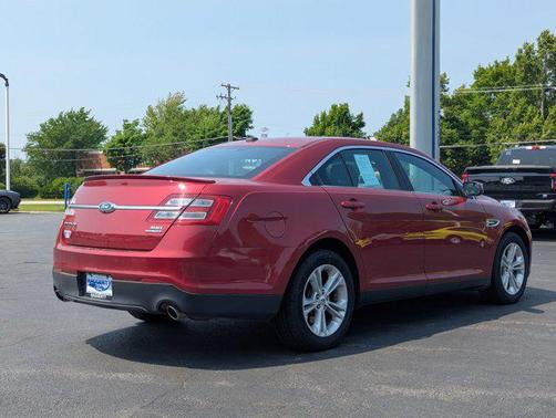 2017 Ford Taurus SEL