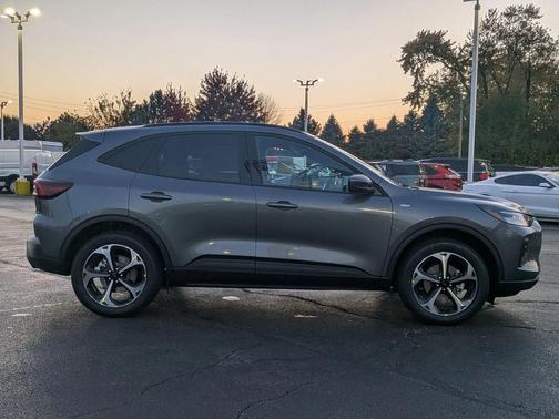 2026 Ford Escape ST-Line Select