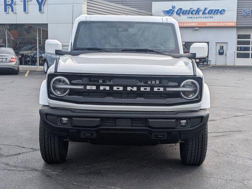 2025 Ford Bronco Outer Banks
